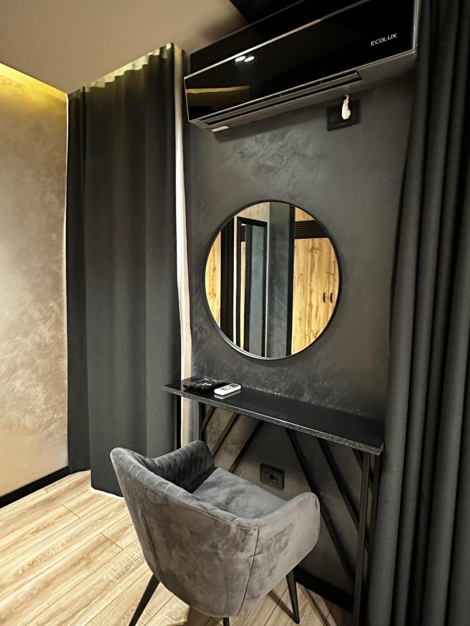 Zet Apartments - Bedroom & Bathroom Pristina Eksteriør billede