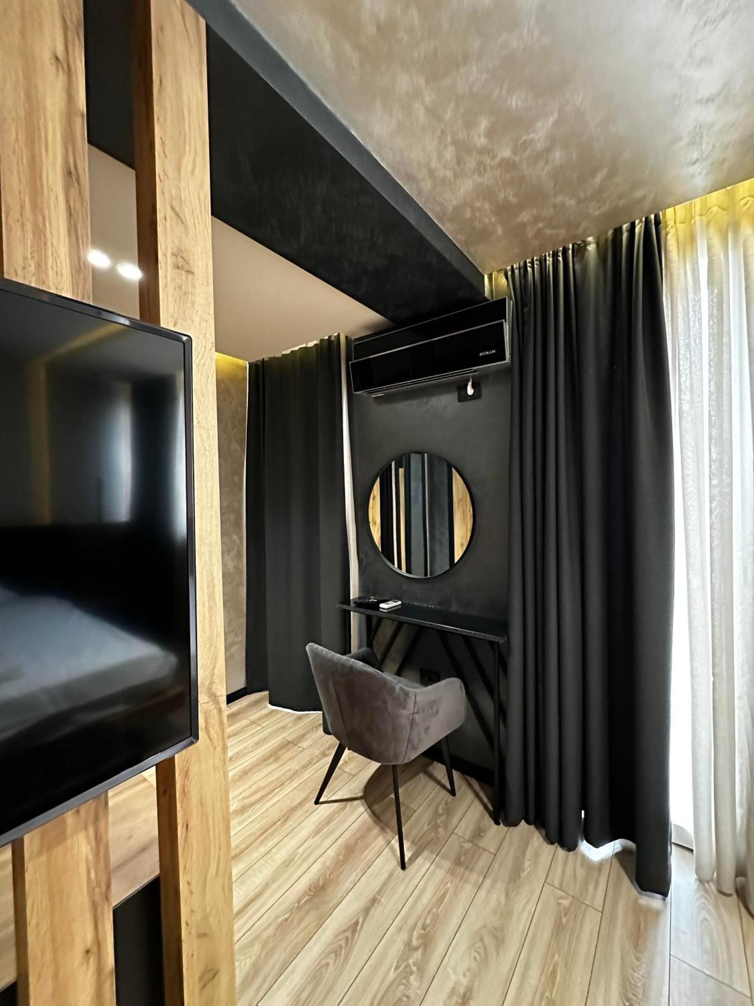 Zet Apartments - Bedroom & Bathroom Pristina Eksteriør billede