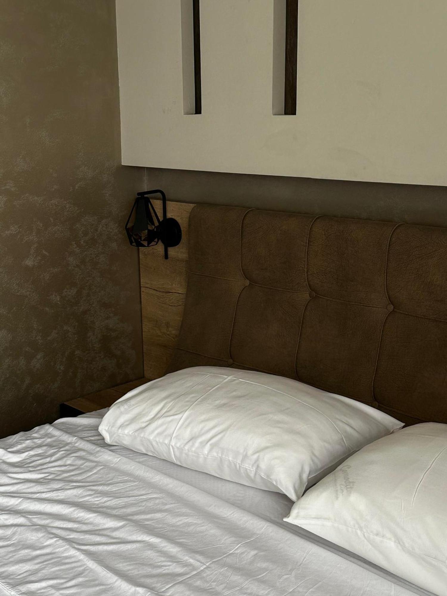 Zet Apartments - Bedroom & Bathroom Pristina Eksteriør billede